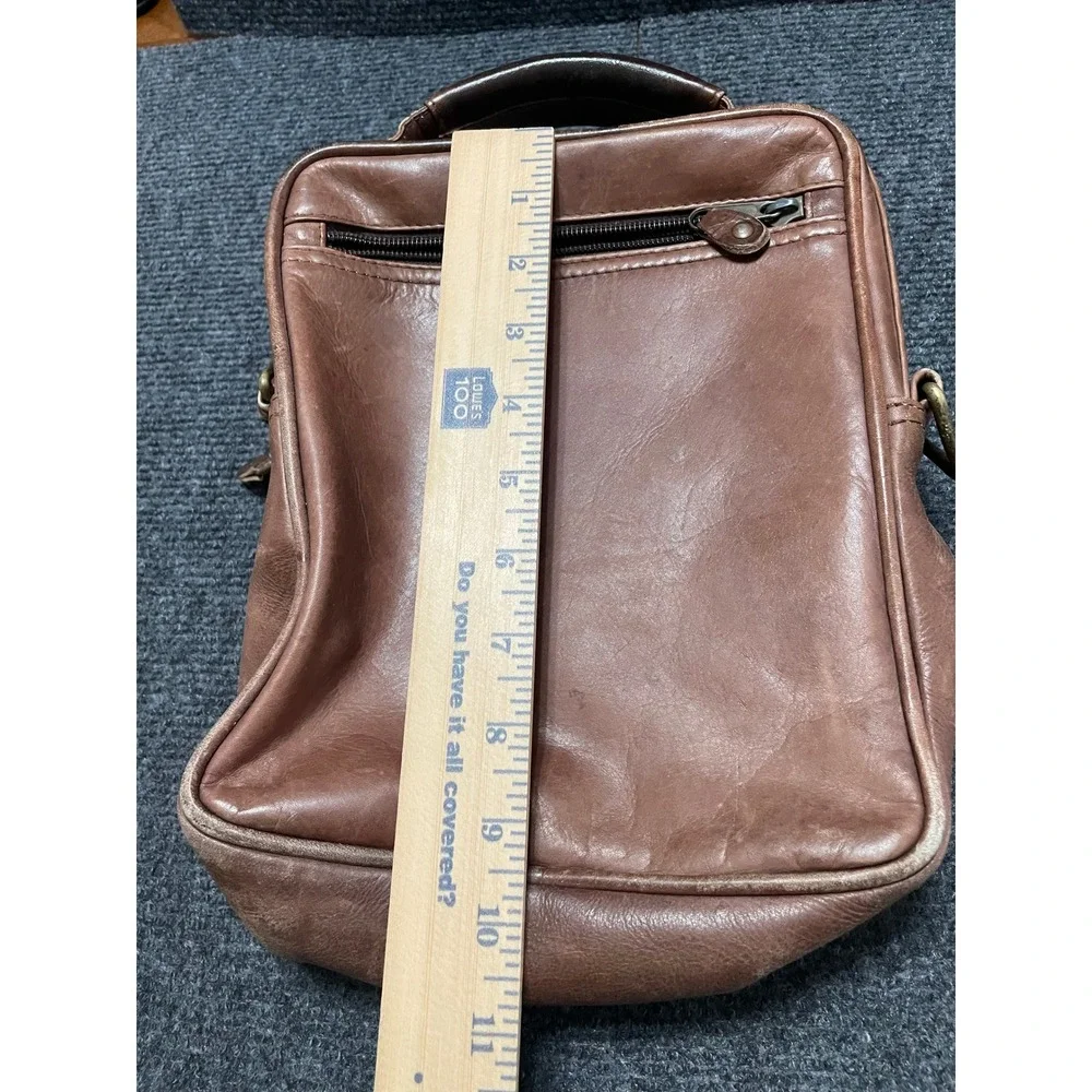 VTG. Brown Leather Messenger Bag Handcrafted in Colombia Multi-Pocket Crossbody